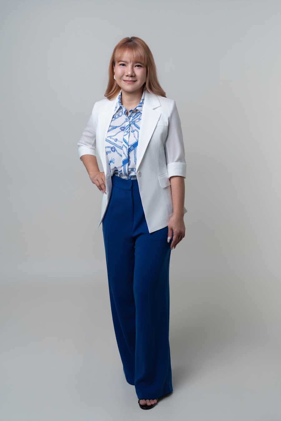 講師 Sara